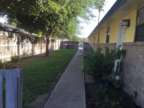 Edinburg, TX 78539,1009 W Champion ST