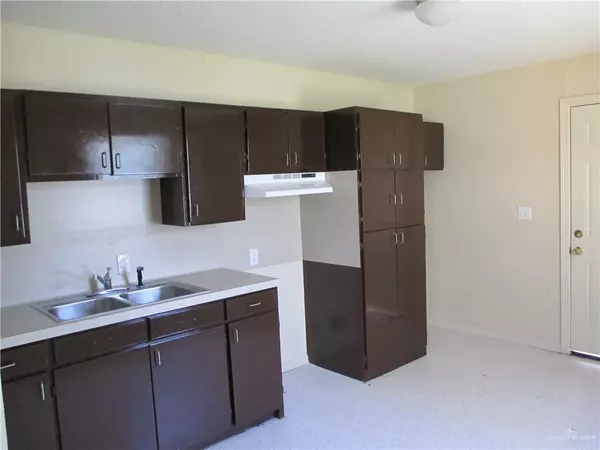 Elsa, TX 78538,41 Diana ST