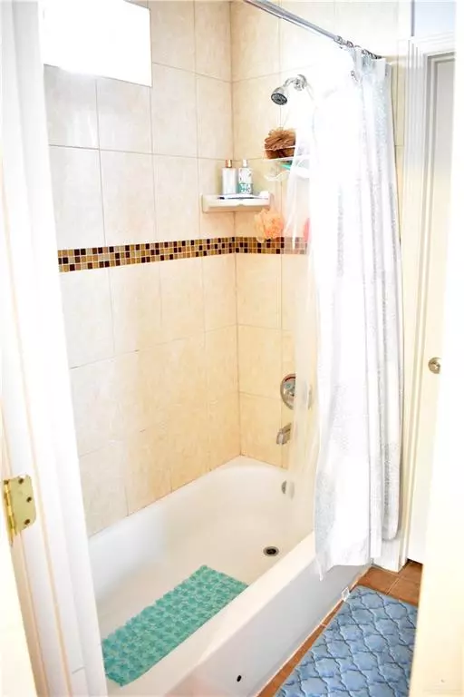 South Padre Island, TX 78597,105 E Pike ST #4