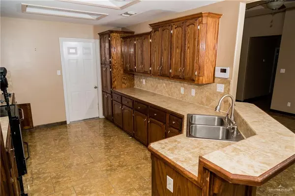 Weslaco, TX 78599,3404 S Sanoma DR S