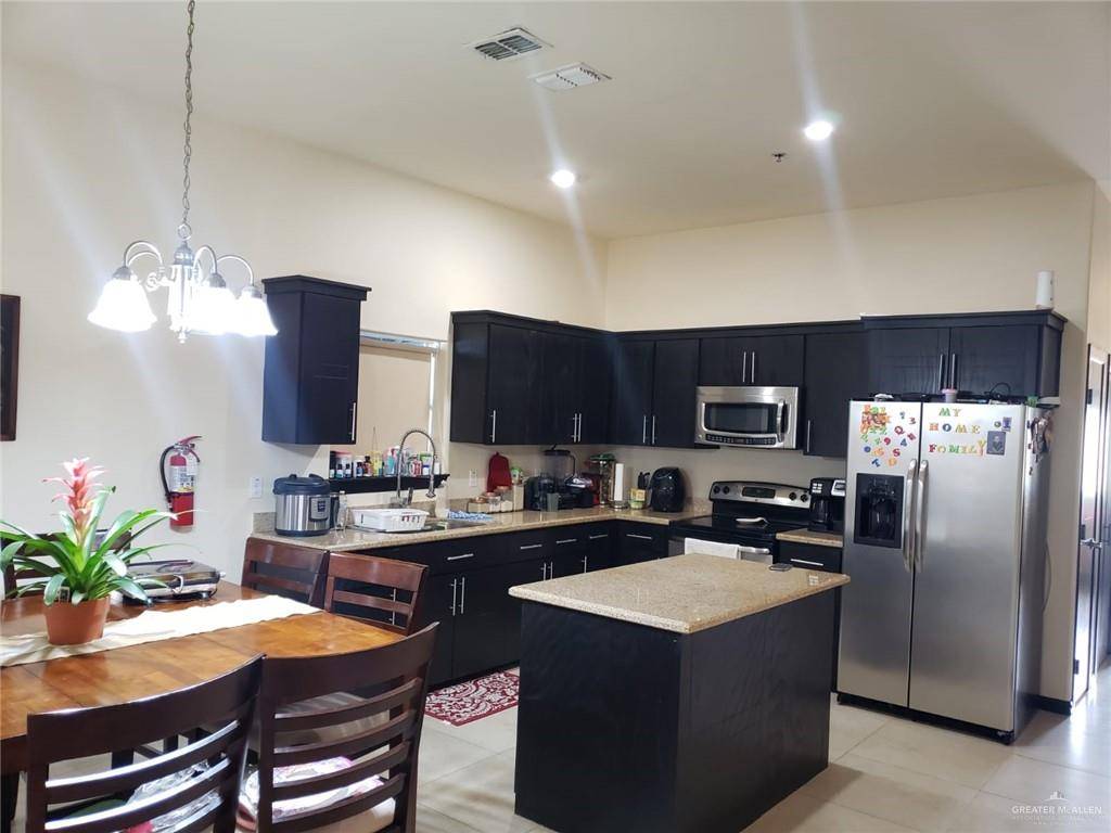 Mcallen, TX 78503,4217 Colbath AVE #220A