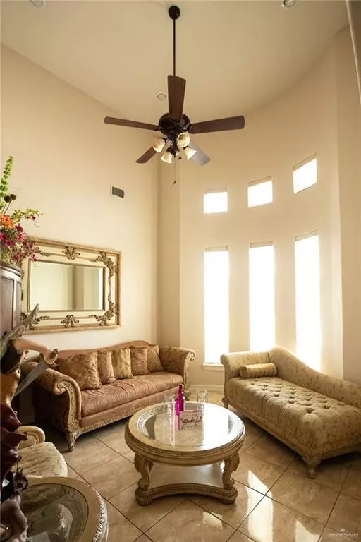 Mission, TX 78572,1403 Barcelona BLVD