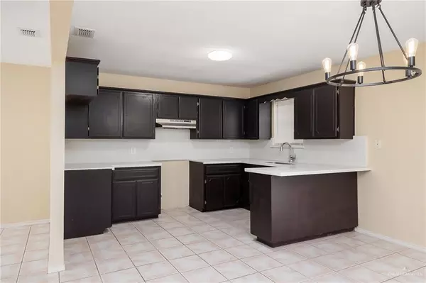 Edinburg, TX 78542,328 S Skinner RD