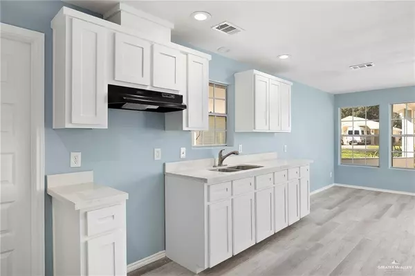 Alamo, TX 78516,1000 La Costa DR