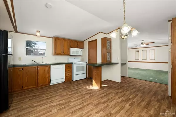 Weslaco, TX 78599,1018 Sapphire DR