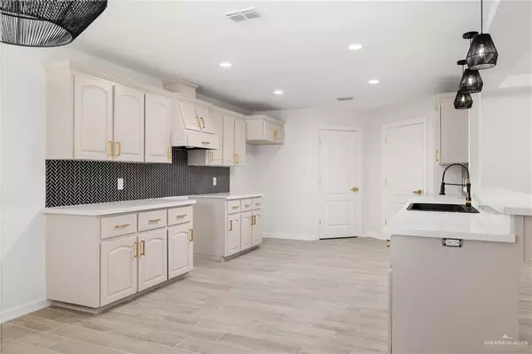 Mission, TX 78573,3207 Francisco AVE