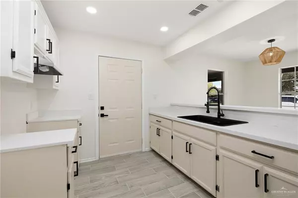 Alamo, TX 78516,477 Cripple Creek CIR