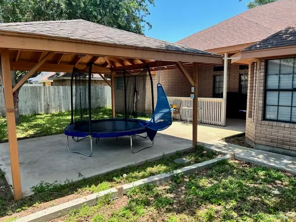 San Juan, TX 78589,2004 Sunrise DR