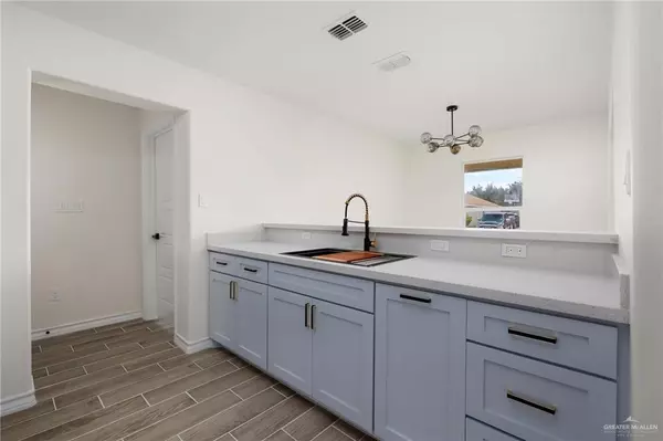 Edinburg, TX 78541,2913 Trey DR