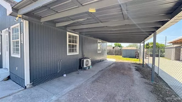 Elsa, TX 78599,712 VFW Street, E AVE