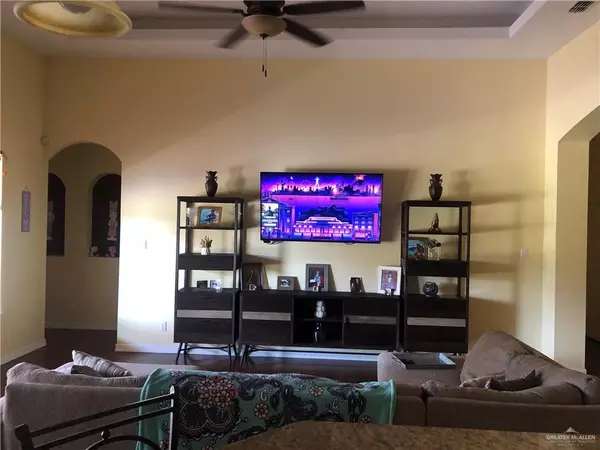 Edinburg, TX 78542,825 Sinatra DR