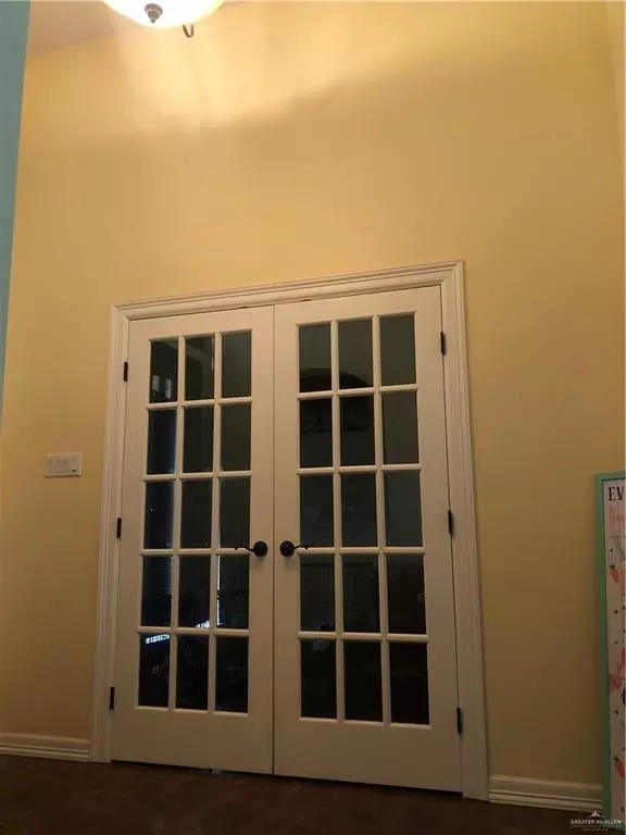 Edinburg, TX 78542,825 Sinatra DR