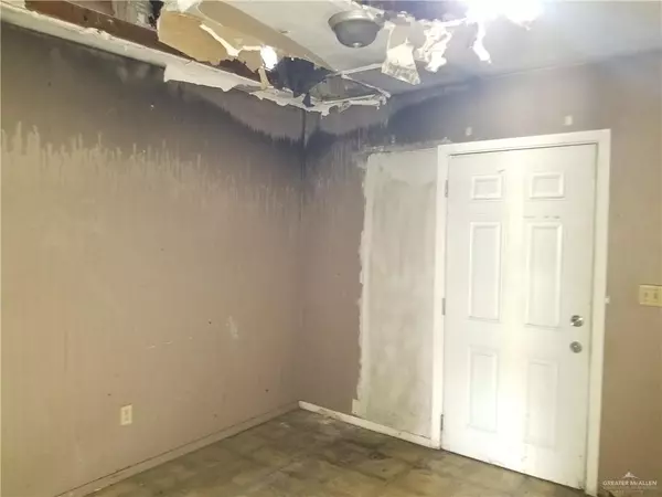 Mcallen, TX 78501,3203, 3205 and 3207 N 25 N 25th 1/2 ST