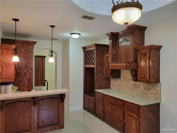 La Joya, TX 78560,406 S Coyote AVE