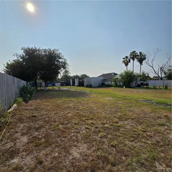 5711 Davis LN, Mission, TX 78574