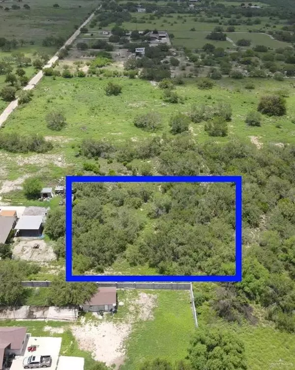 8 Rosa Salinas RD, Rio Grande City, TX 78582