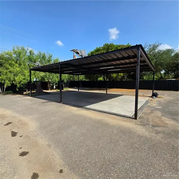 Edinburg, TX 78542,8817 Carmen Avila RD