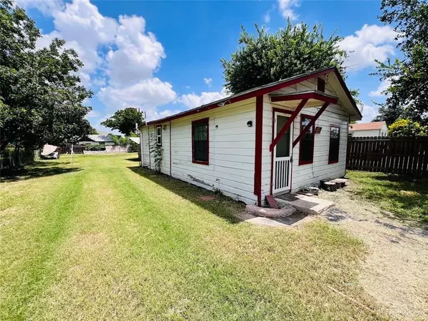 Mcallen, TX 78501,2528 W Hackberry AVE