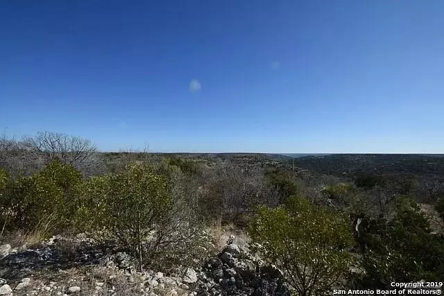 1052 Steep RD, Del Rio, TX 78840