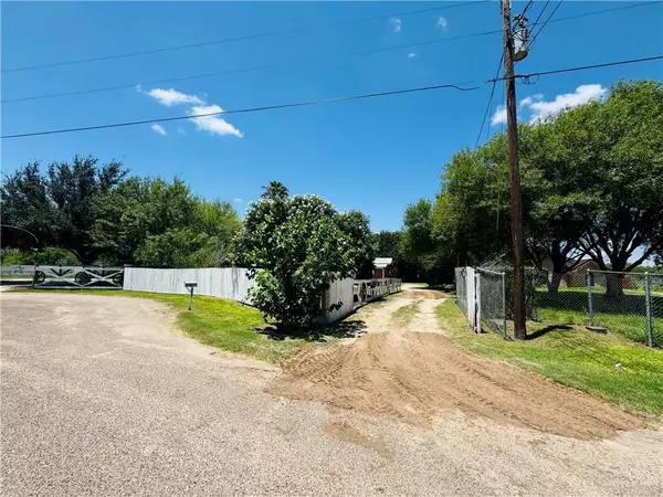 Edinburg, TX 78542,5611 Redbird ST