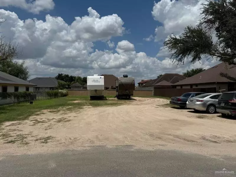 815 Guadalajara ST, Palmview, TX 78572