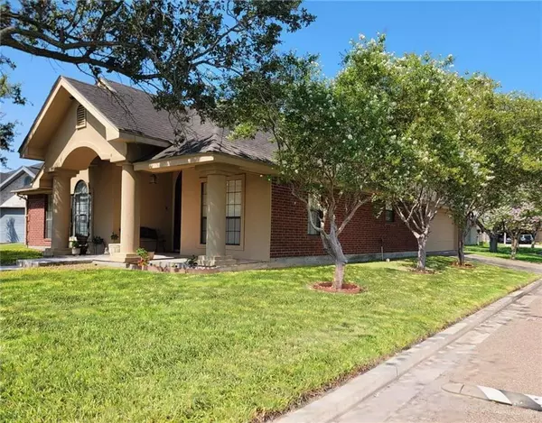 Elsa, TX 78543,904 Agarita CT