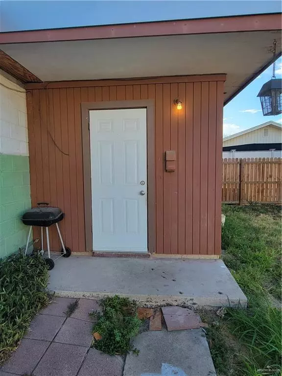 1012 N Glasscock RD #B, Mission, TX 78572