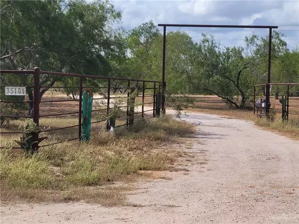 Edinburg, TX 78541,35100 Lazy Palm DR