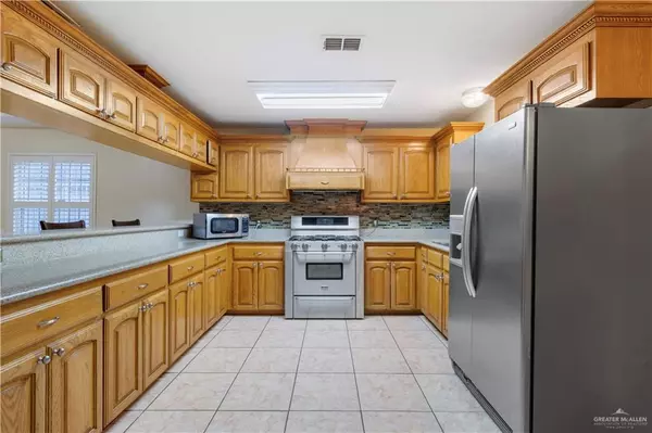 Donna, TX 78537,417 S 10th ST S
