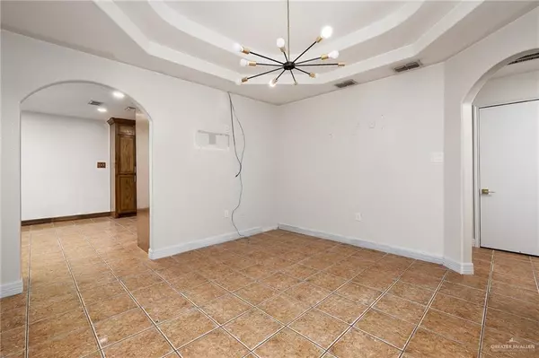 Mission, TX 78574,6112 Davis LN