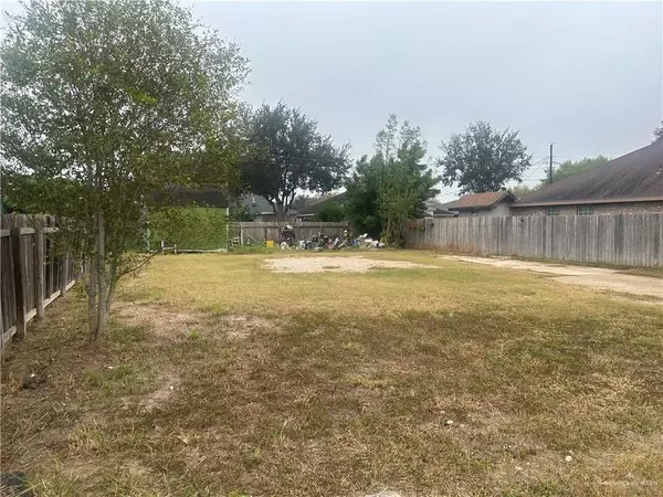 San Juan, TX 78589,1002 Paisano ST