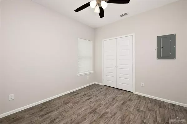 Alamo, TX 78516,1308 Valle Vista ST #3