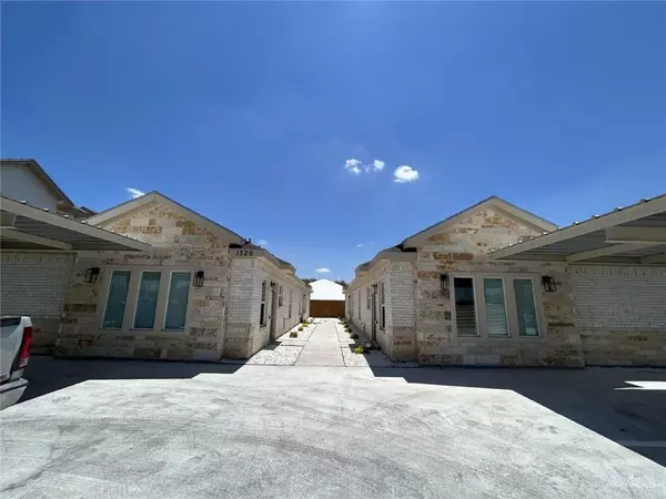 1320 N Mccoll RD #1, Edinburg, TX 78541