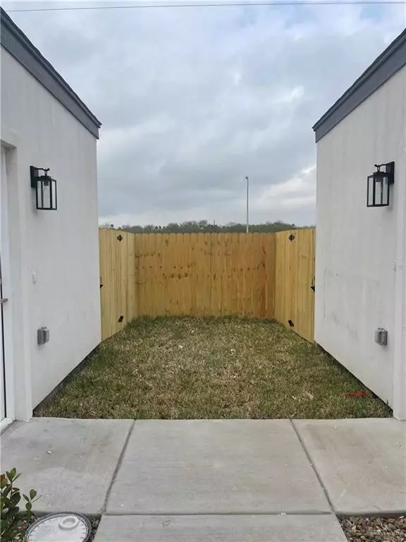 Weslaco, TX 78596,513 Sparrow RD