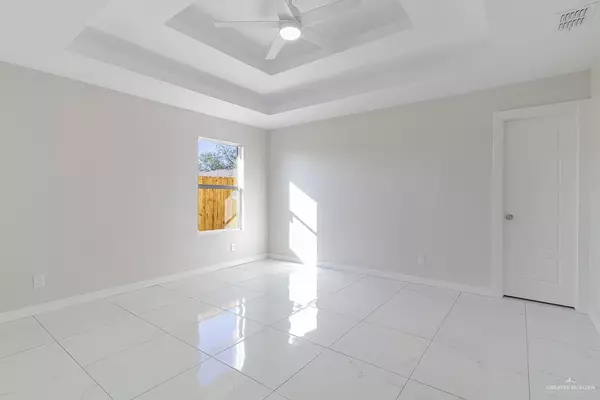 La Joya, TX 78560,121 Palm DR