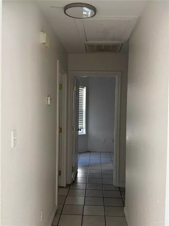 Mission, TX 78572,2010 Angus ST
