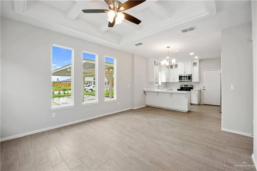 Alamo, TX 78589,905 Deluxe ST