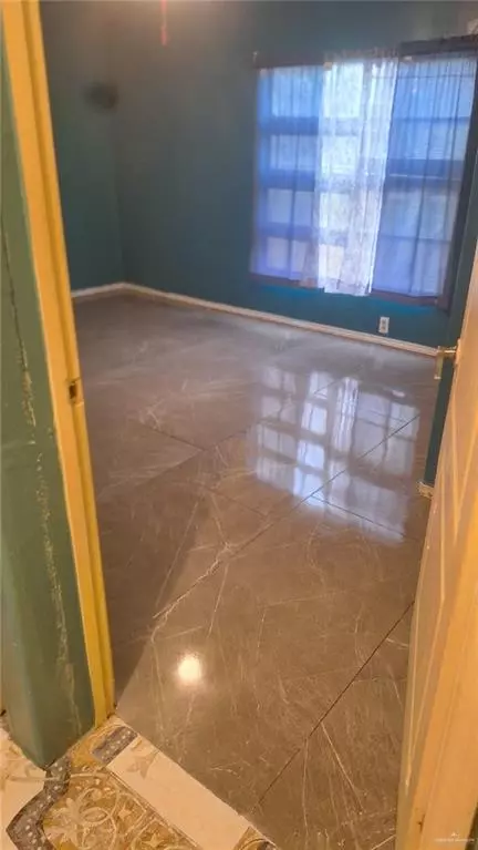 Edcouch, TX 78538,107 Ester ST