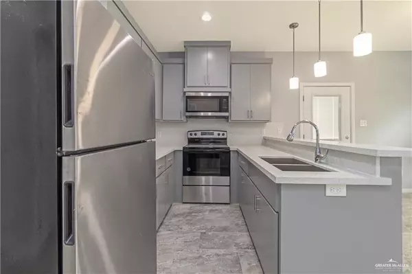 San Juan, TX 78589,105 Lauryn DR