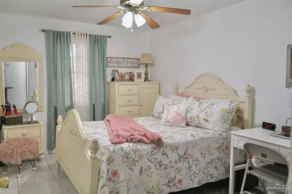 Palmview, TX 78572,2428 Starling CIR W