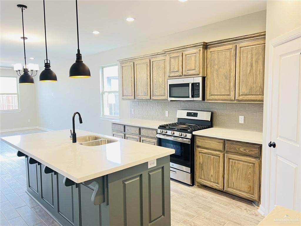 Mcallen, TX 78504,8316 N 35th ST