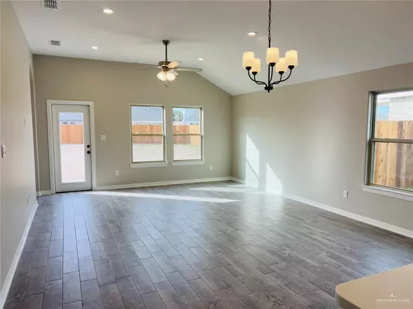 Mcallen, TX 78504,8313 N 34th LN