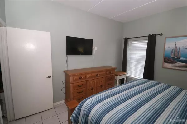 125 E Georgia Ruth DR #B202 South Padre Island, TX 78597