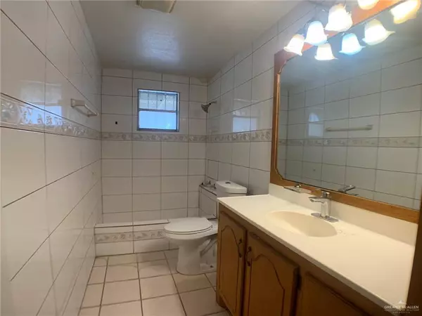 Weslaco, TX 78596,2002 E 24th ST E