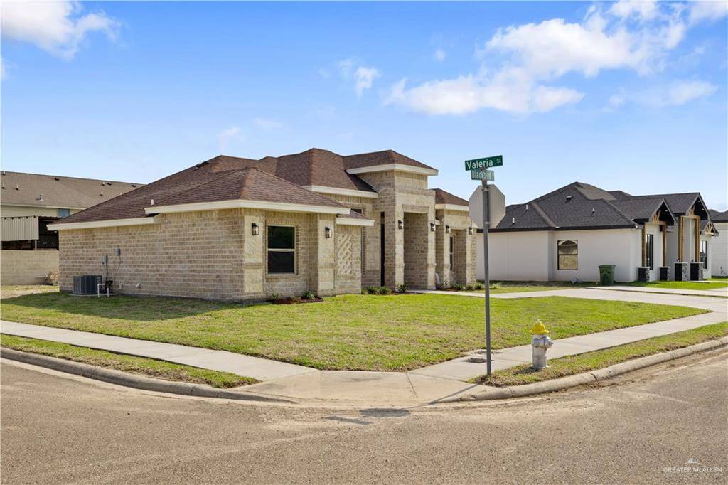 Rio Grande City, TX 78582,5112 Blackbird ST