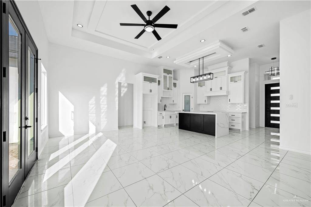 Rio Grande City, TX 78582,1015 Palmview CIR