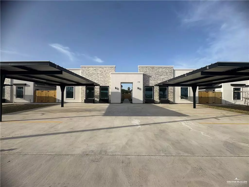 Mission, TX 78572,2011 Selena ST