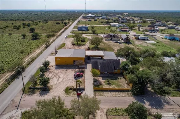 Rio Grande City, TX 78582,15 El Mesquite LN