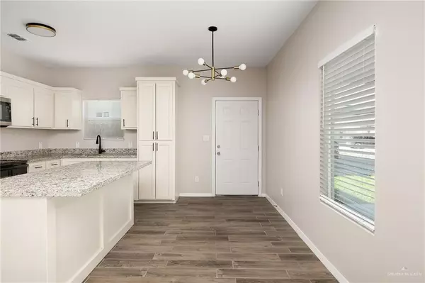 Mcallen, TX 78504,5704 Quail AVE