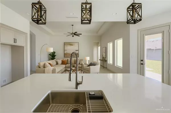 Edinburg, TX 78541,809 N Trinity ST N